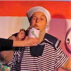 Popeye, a tengerész - zenés mesejáték, gyermekprogram a Kampínó Színházban 